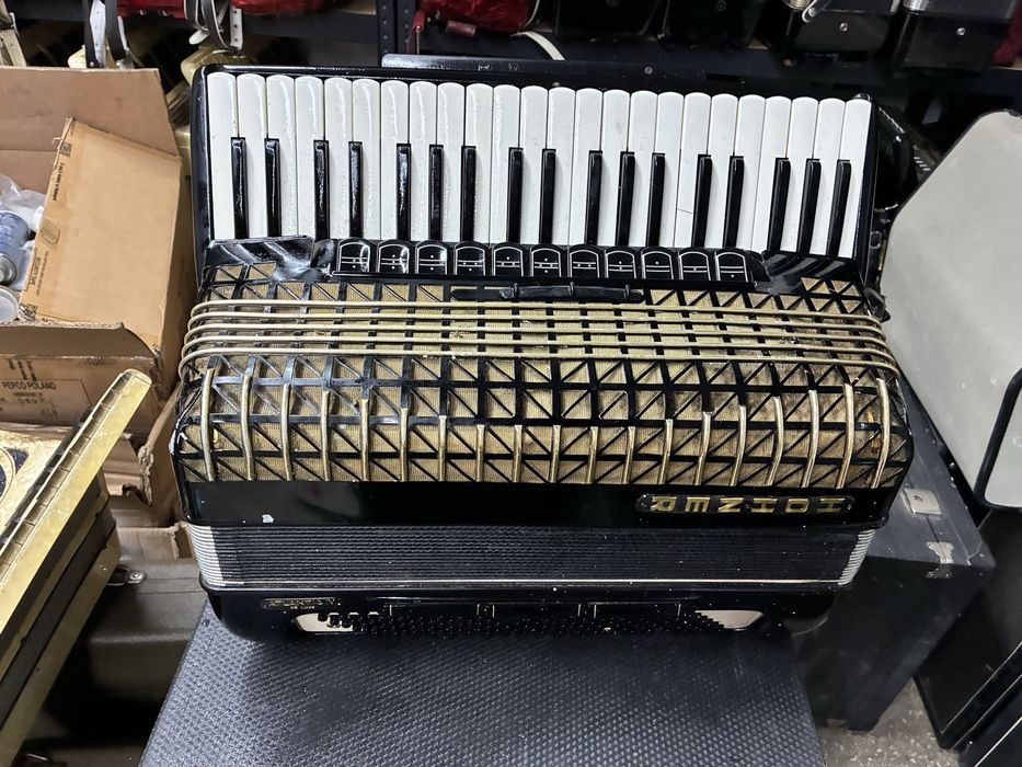 Acordeon Hohner Atlantic IV deluxe cu surdina