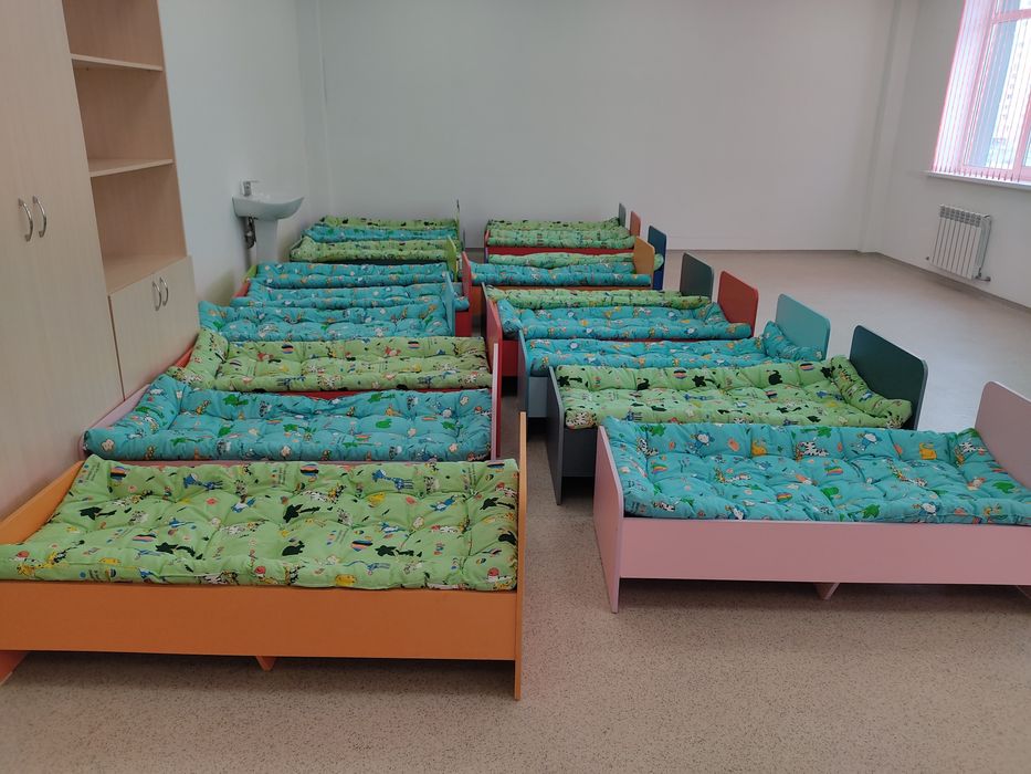 Кровать детская с матрацем