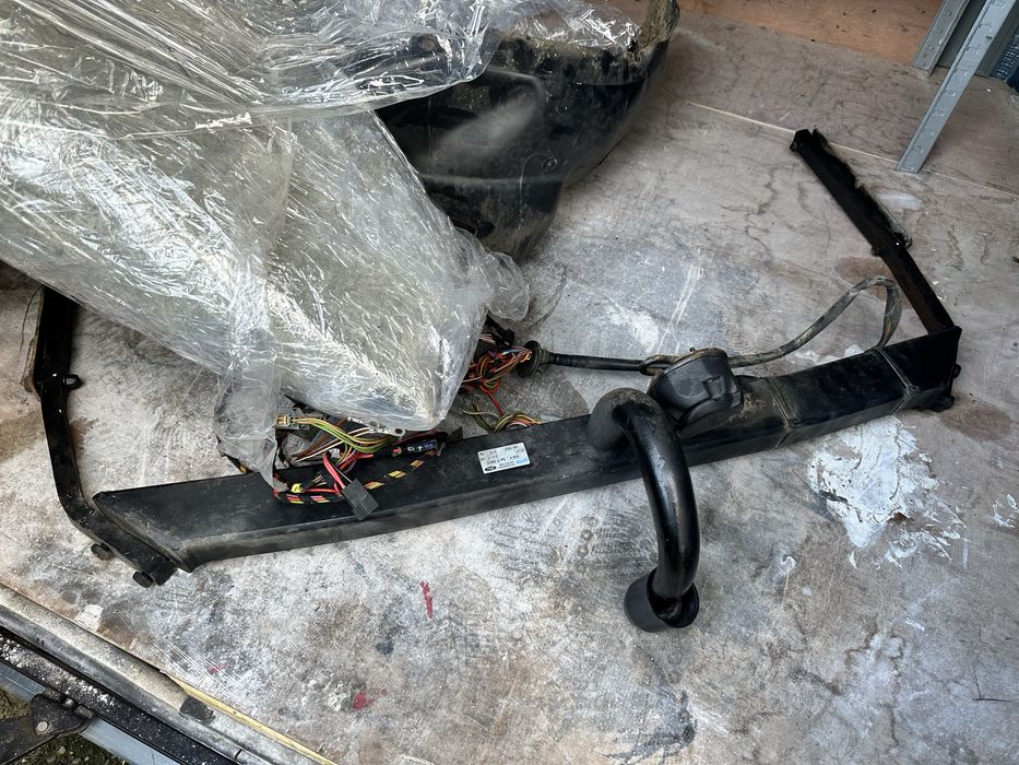 Carlig remorcare original Ford Focus Mk2 combi, break