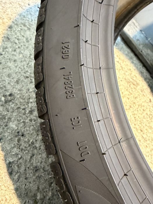 Гуми 275/35/19 и 245/40/19 PIRELLI Pzero Winter Спорт Пакет