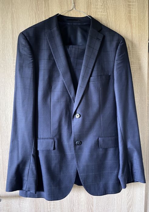 Костюм Carducci 3 части размер 48 Slim fit