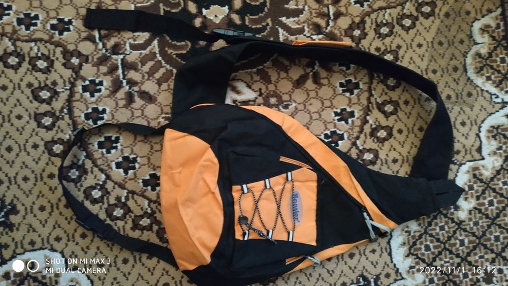 Sumka (ryukzak) sotilada. Bir tomonlama sumka