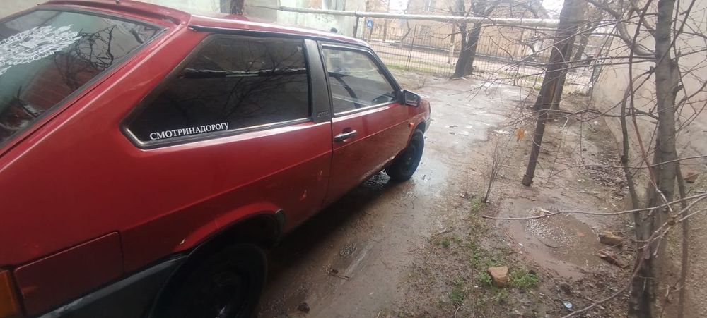 Продается на запчасти лада 2108 есть обмен