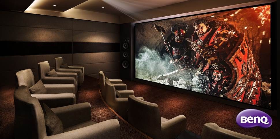 Inchiriere Videoproiectoare/ecrane videoproiectie,camere video , sunet