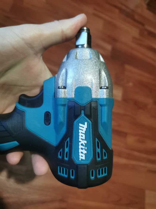 Продам гайковерт Makita новый