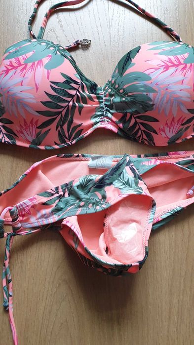2 costume baie M noi+ 2 sutiene de baie