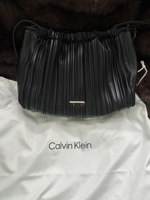 Оригинална чанта Calvin Klein