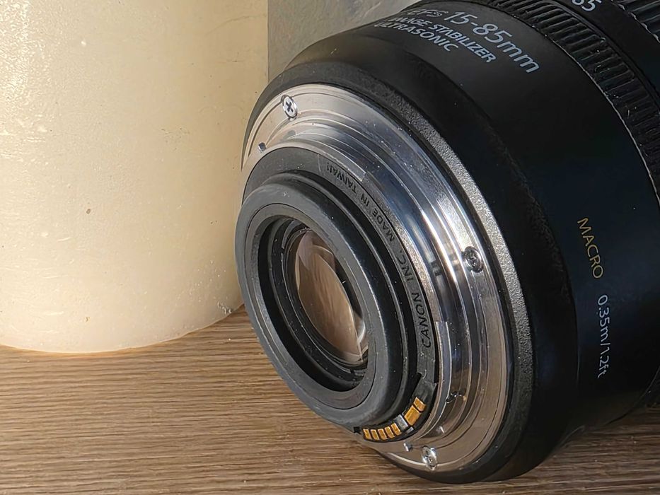 Обектив Canon ef-s 15-85 USM IS