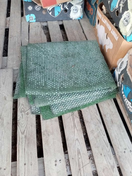 Donez mocheta de gradina