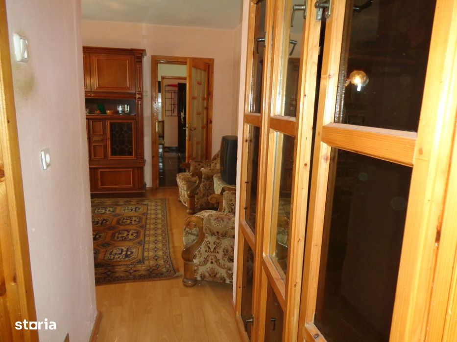 Apartament 3 camere confort 1 MICALACA-ORIZONT, etaj 1 geam la baie