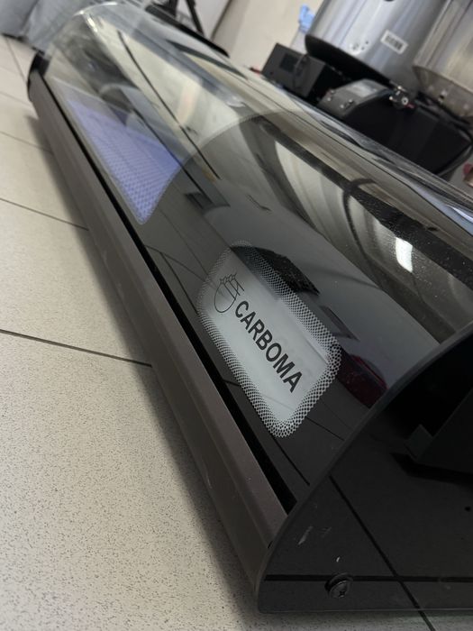 Холодильная витрина настольная carboma