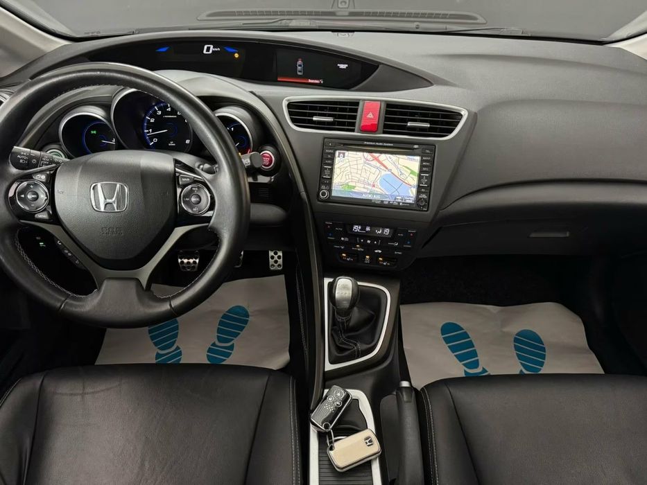 Honda Civic 1.8 benzină Executive Panoramic