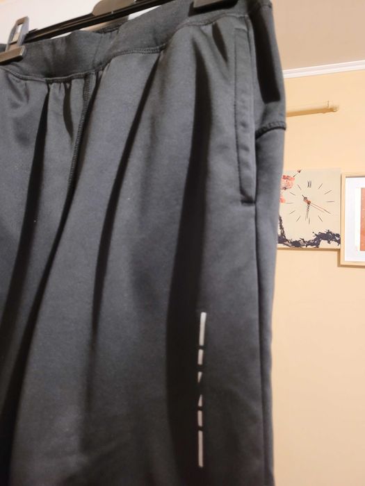 Vand pantaloni sport baieti ( toamna/ iarna ) marimea 28-30,  Crivit