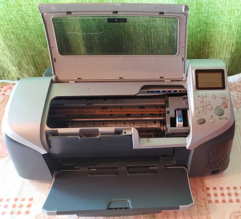 Фотопринтер - Epson Stylus Photo R300