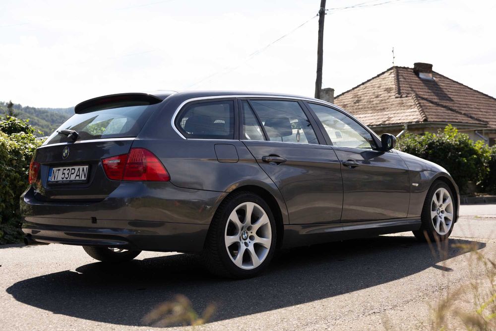 BMW seria3 318D 2011