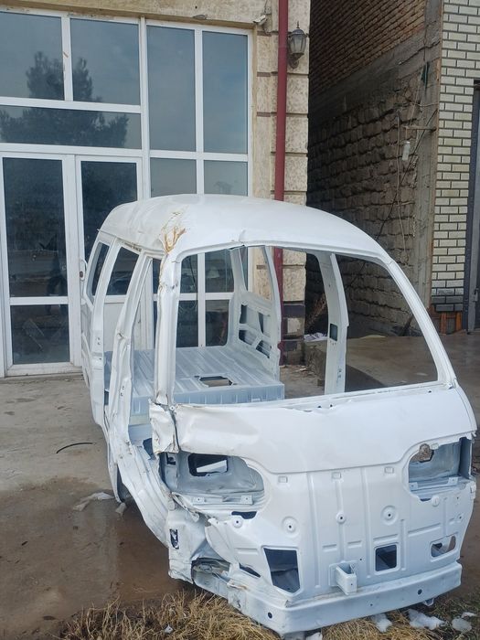 Damas kuzuf sotiladi