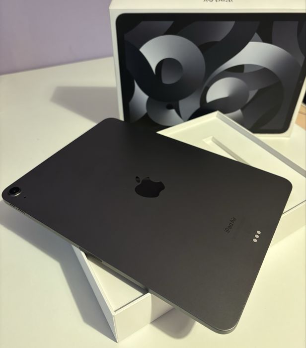 iPad Air 第5世代　Wi-Fi 256GB + Apple Pencil IPad Air 5 256 GB + Apple Pencil Bucuresti Sectorul 3 • OLX.ro