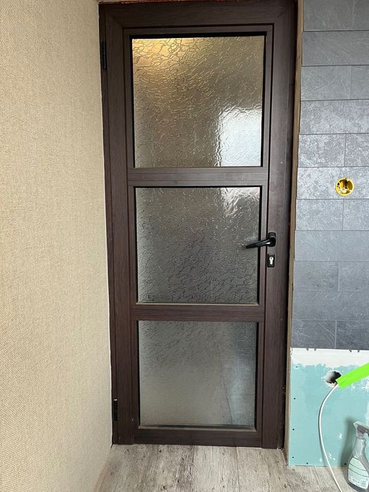 Алуминиева врата