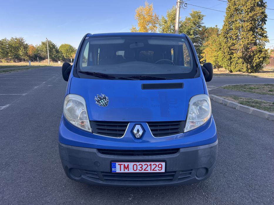 RENAULT Trafic 2013 — imagine 2