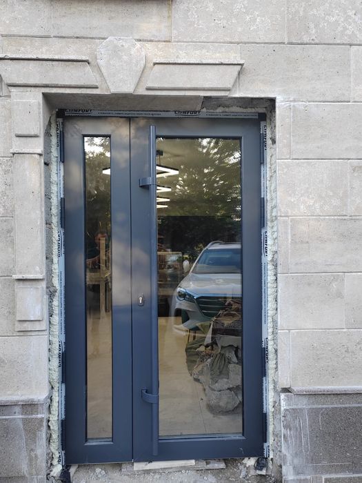 Алюминиевые окна и двери (витражи)