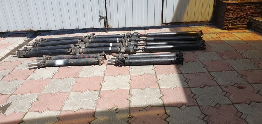 Карданный вал на лексус Rx 330,350.