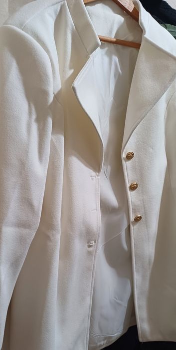 Дамско палто слонова кост