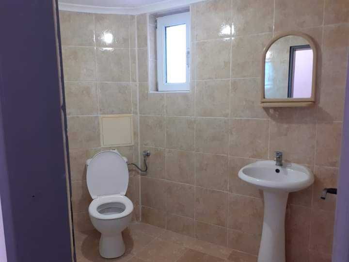 Дава се под наем Тристаен апартамент в Бургас, Сарафово - 120 кв.м за 200 € - Снимка #11