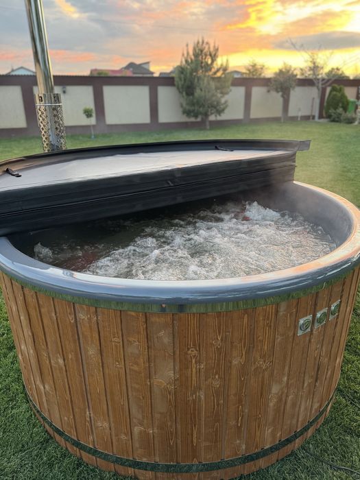 CIUBAR 6-8 persoane apa sarata/apa dulce, hidromasaj, aeromasaj 2.2m