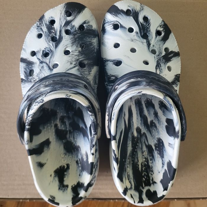Crocs classic platform clog
