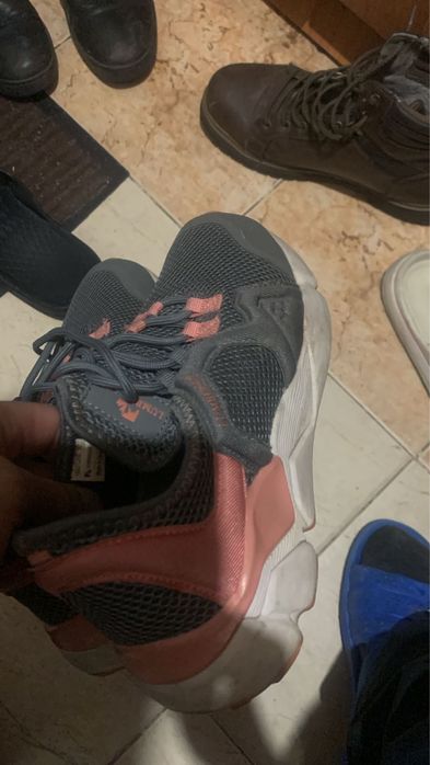 Матрас , ковер и обувь 37 размер