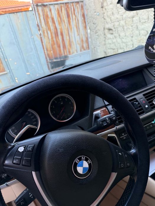 Продавам джип BMW X6