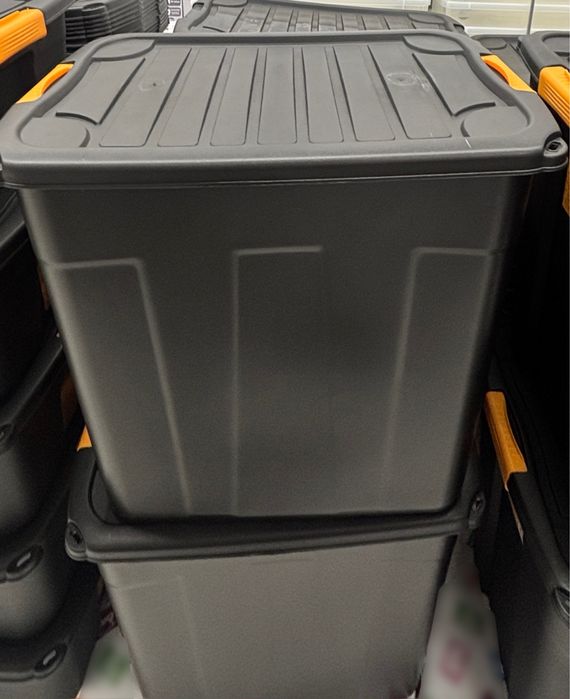 Продавам кутии за съгранение.