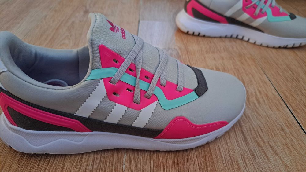 маратонки Adidas