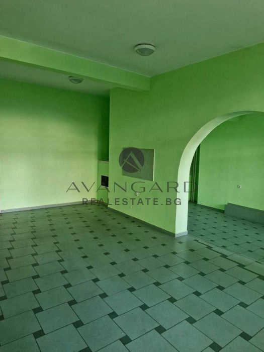 Продава се Магазин в Пловдив, Кършияка - 80 кв.м за 1428 €/кв.м - Снимка #3