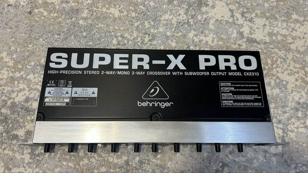 Кроссовер Behringer