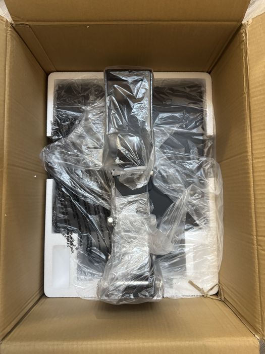 Преса за Тениски Чисто нова