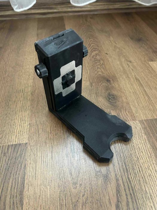 Лазерен нивелир Milwaukee