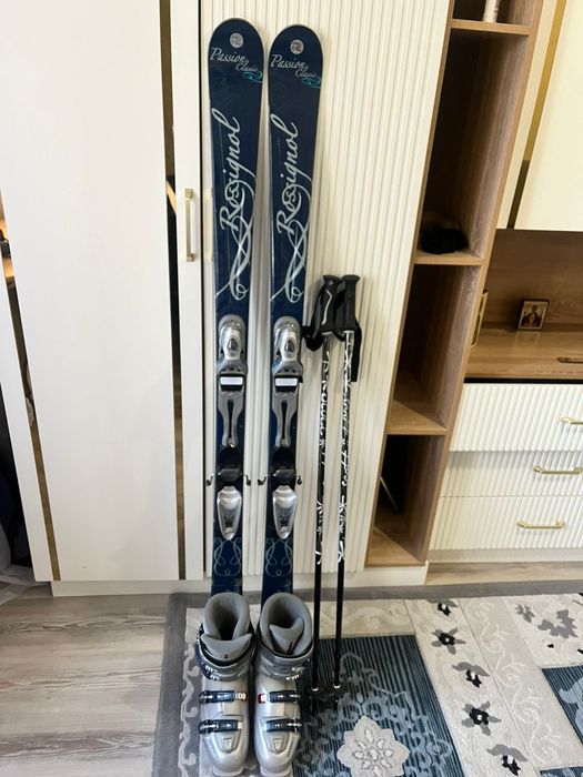 Новые лыжи ботинки палки  ROSSIGNOL