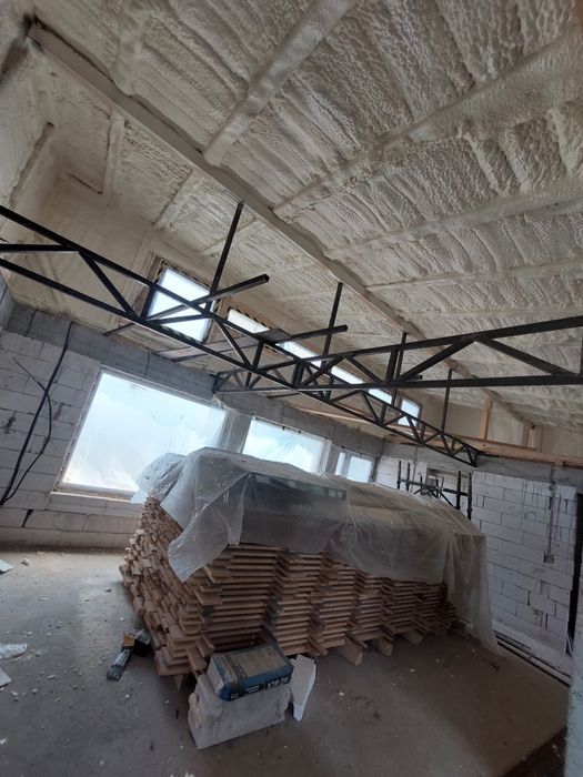 izolatie spuma poliuretanica celula inchisa izolatie mansarda poduri