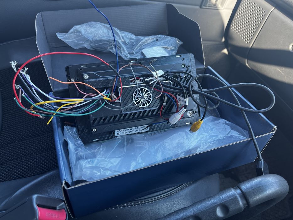 Магнитола Топаей 9