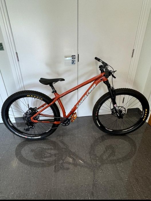 Santa Cruz Chameleon 2018 Medium 27.5+ Perfect Condition