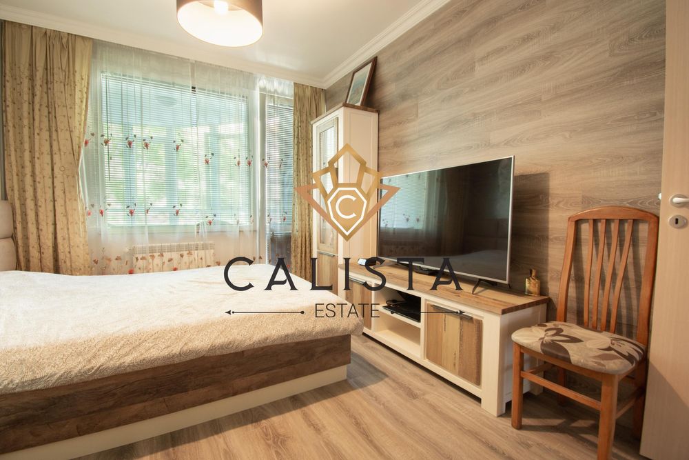 Дава се под наем Тристаен апартамент в София, Център - 110 кв.м за 1295.4 € - Снимка #7