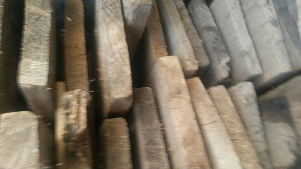 Продава дървен материал