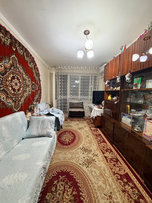 Продается 2 комн квартира, кирпич, балкон 2*6, Чиланзар 8, ЗАГС