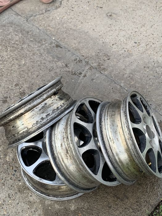 Продам легкосплавленные диски Р13