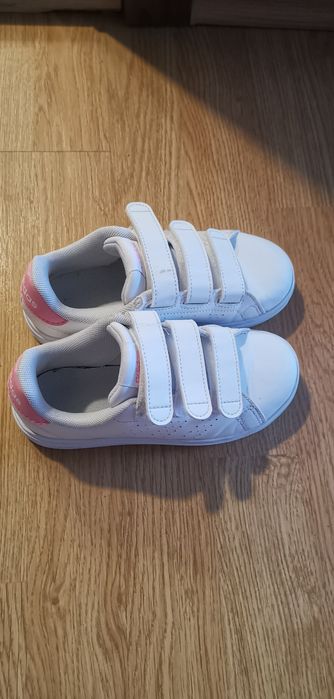 Adidasi adidas  pentru fete