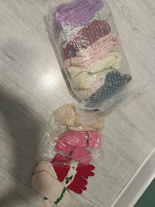 Детские вещи, игрушки, шапки, колготки, перчатки