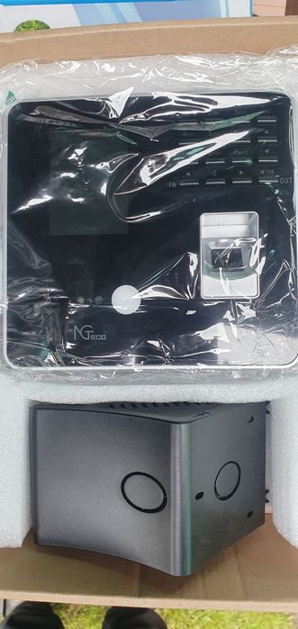 ZKTeco FA200 - Биометричен Контрол на Достъпа и Работно Време (Отпечатък + Парола