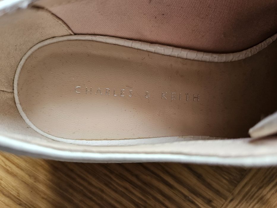 Ботинки фирмы charles&keith