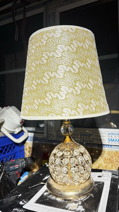 Продам светильник рабочий 2000 тг